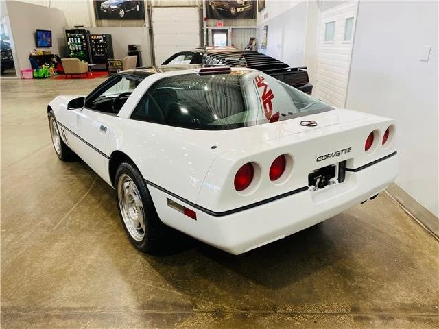 1990 Chevrolet Corvette C4 - Image 5 of 15