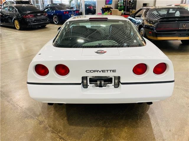 1990 Chevrolet Corvette C4 - Image 4 of 12
