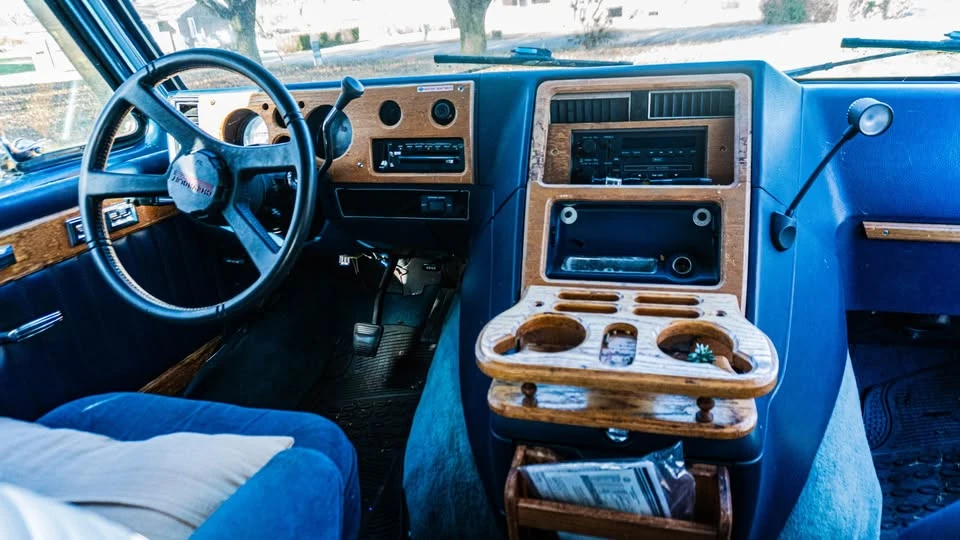 1990 Chevrolet G-Series Van - Image 9 of 17