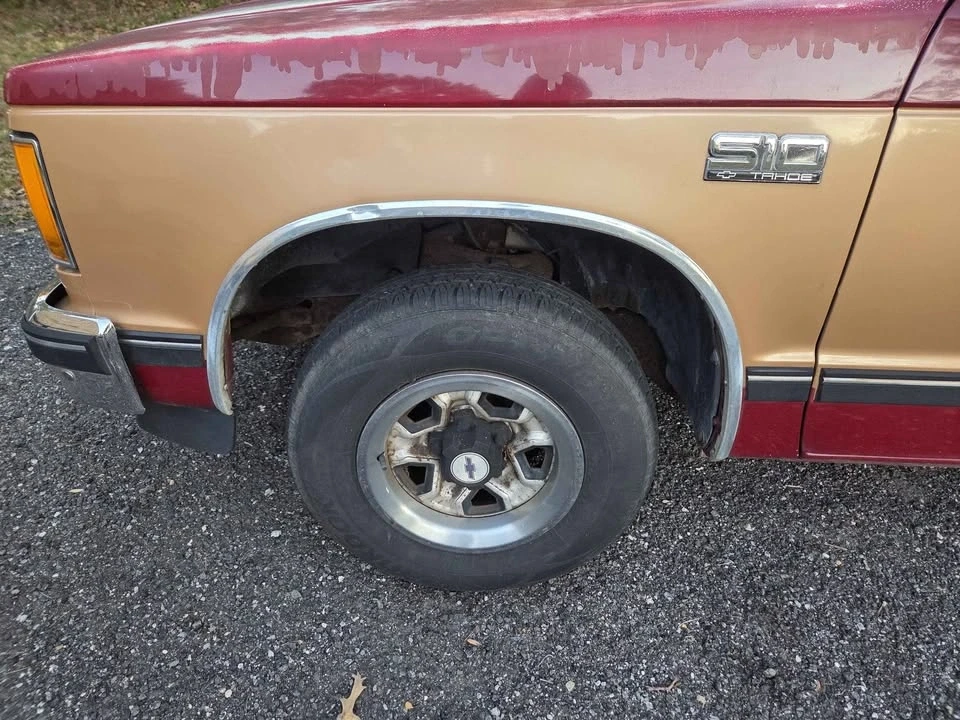 1990 Chevrolet S-10 - Image 12 of 17