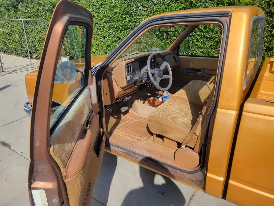 1990 Chevrolet C/K 4th Gen - Image 4 of 5