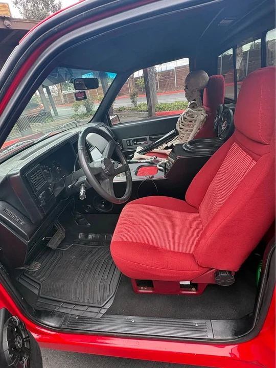 1990 Chevrolet Silverado - Image 3 of 5