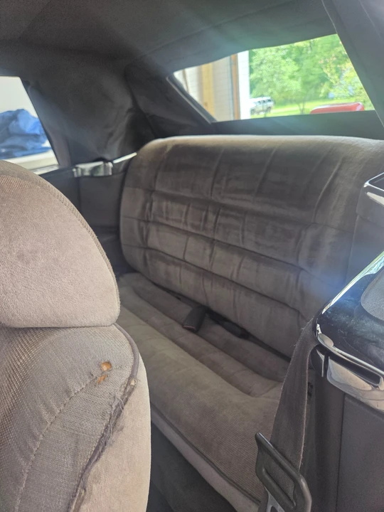 1990 Chrysler LeBaron - Image 9 of 12