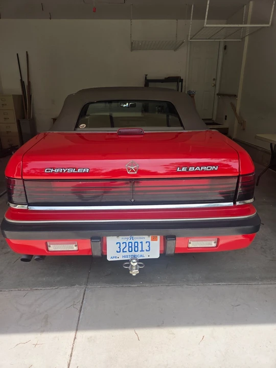 1990 Chrysler LeBaron - Image 6 of 12