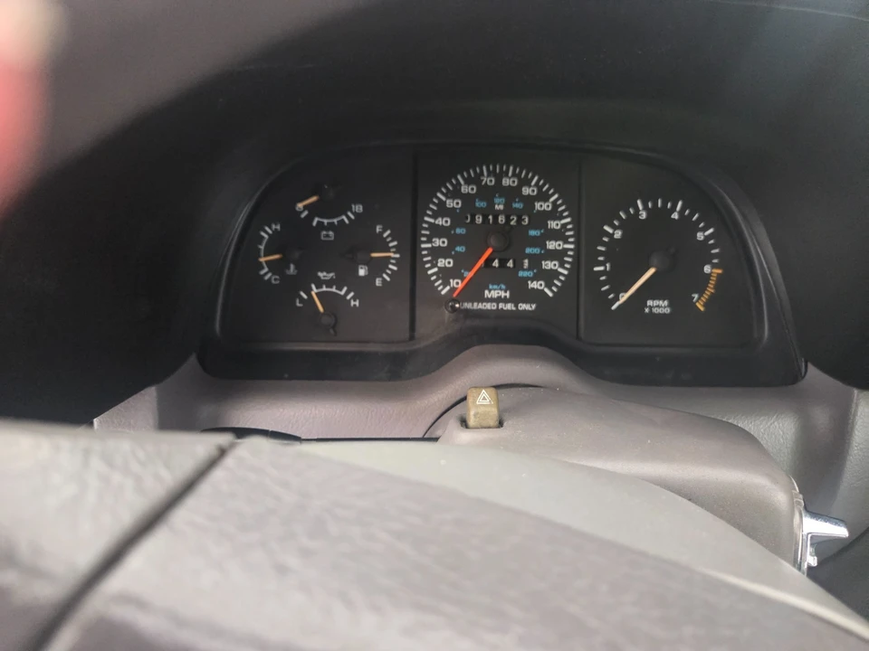 1990 Chrysler LeBaron - Image 11 of 12