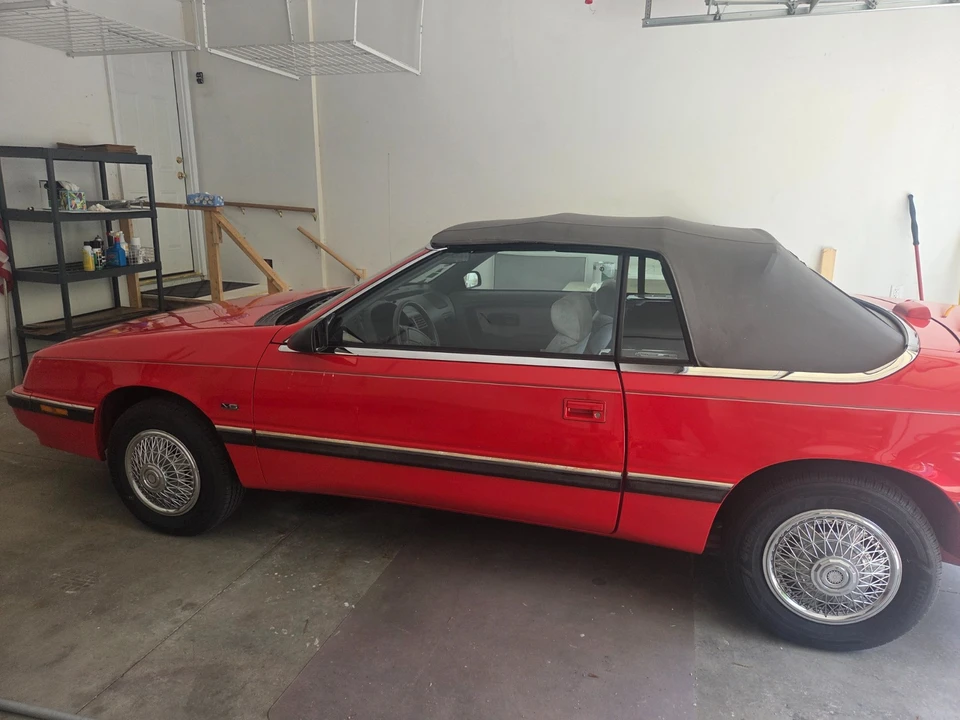 1990 Chrysler LeBaron - Image 7 of 12