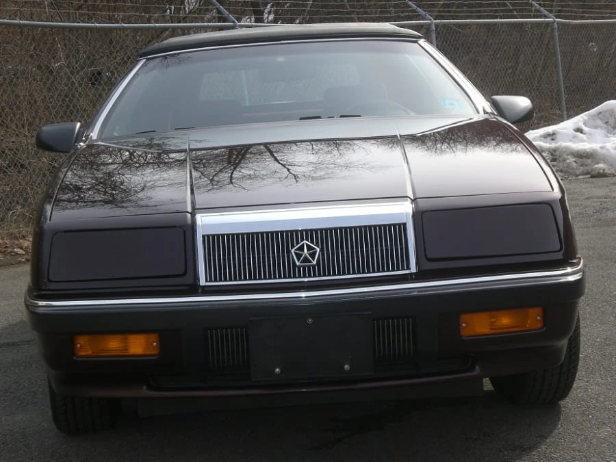 1990 Chrysler LeBaron - Image 8 of 9