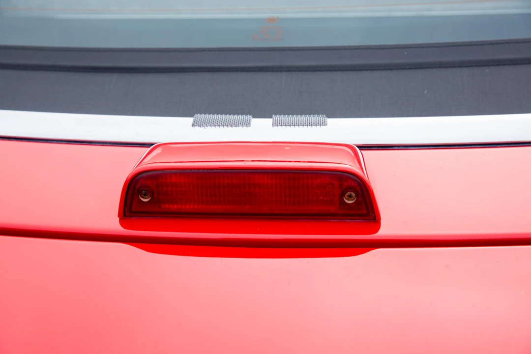 1990 Chrysler LeBaron - Image 30 of 31