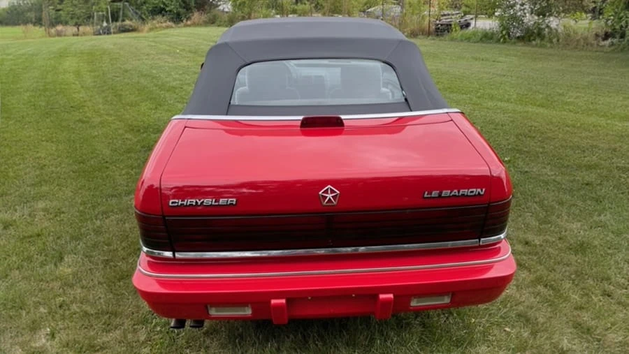 1990 Chrysler LeBaron - Image 5 of 31