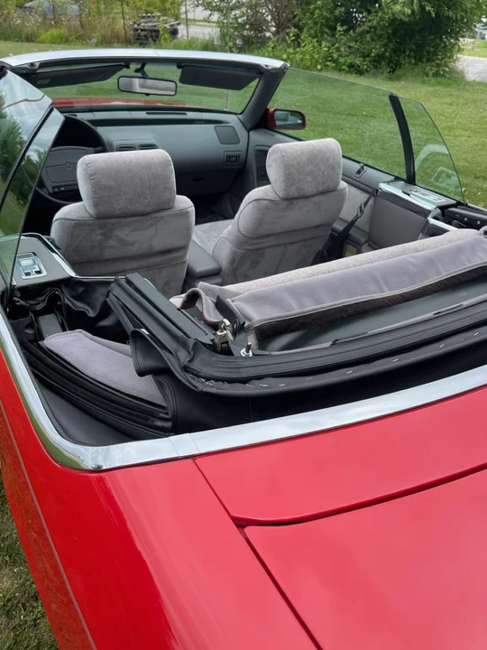 1990 Chrysler LeBaron - Image 26 of 31