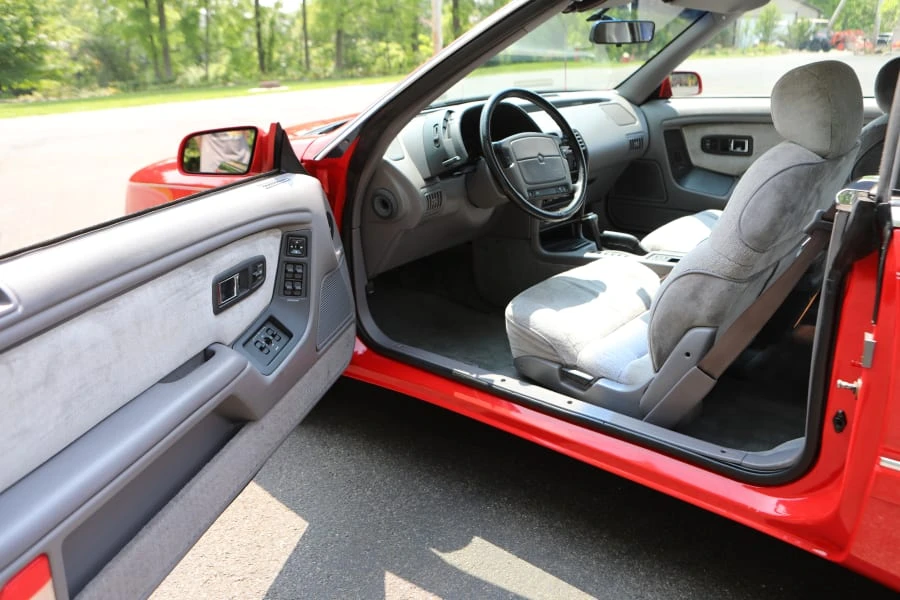 1990 Chrysler LeBaron - Image 10 of 16