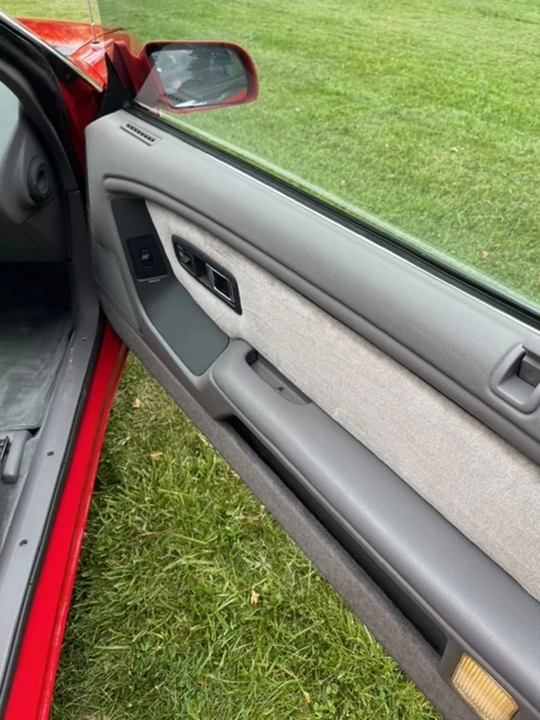1990 Chrysler LeBaron - Image 23 of 31