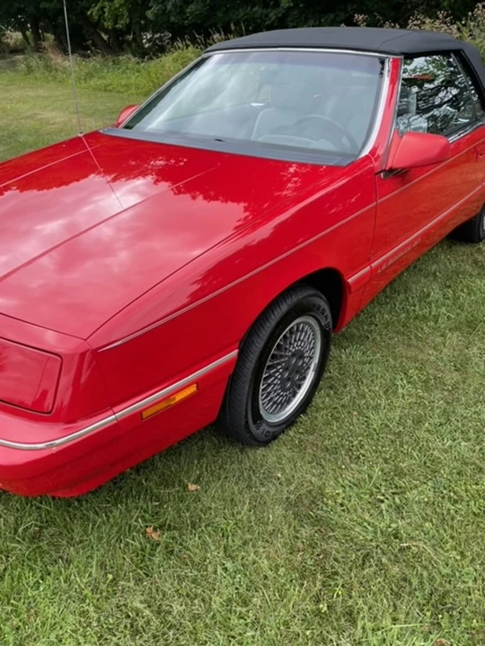 1990 Chrysler LeBaron - Image 12 of 31