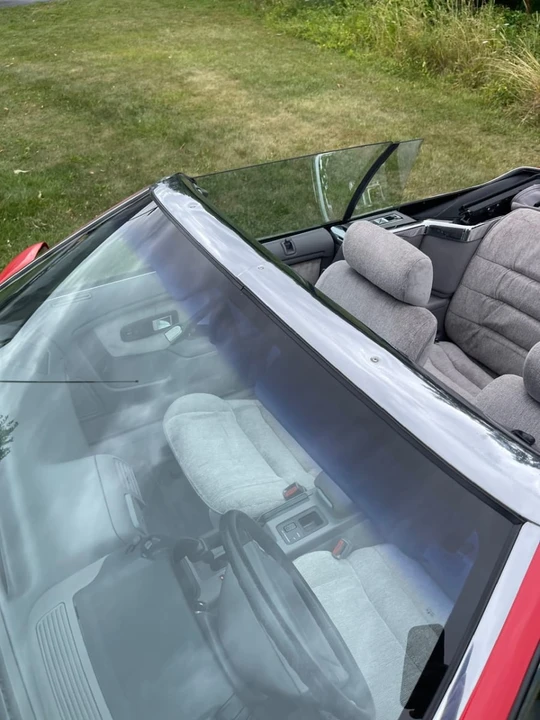 1990 Chrysler LeBaron - Image 28 of 31