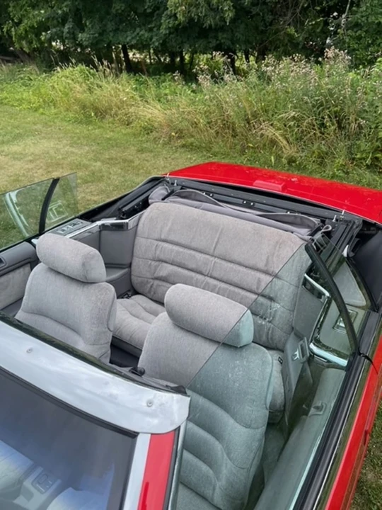 1990 Chrysler LeBaron - Image 30 of 31