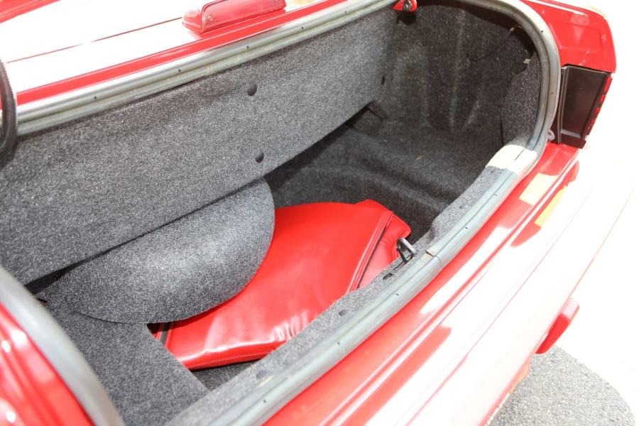 1990 Chrysler LeBaron - Image 16 of 16