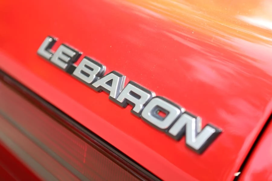 1990 Chrysler LeBaron - Image 7 of 16