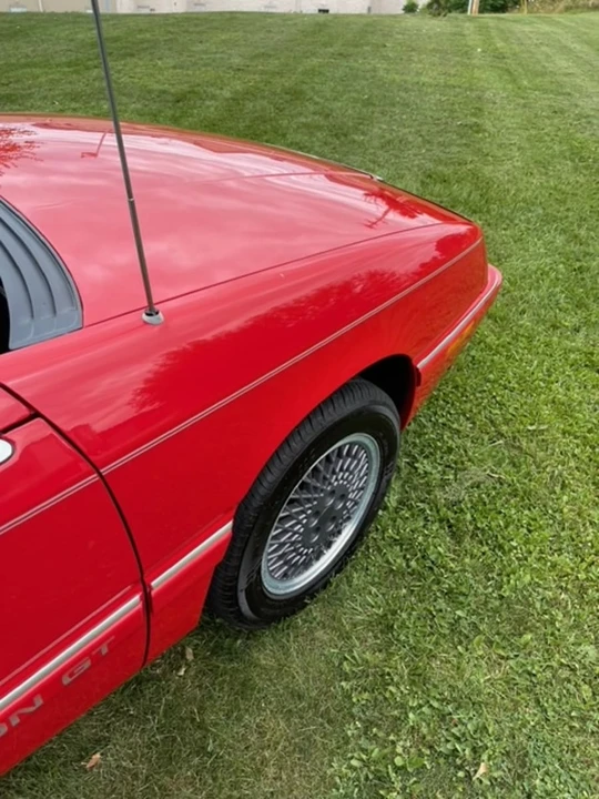 1990 Chrysler LeBaron - Image 20 of 31