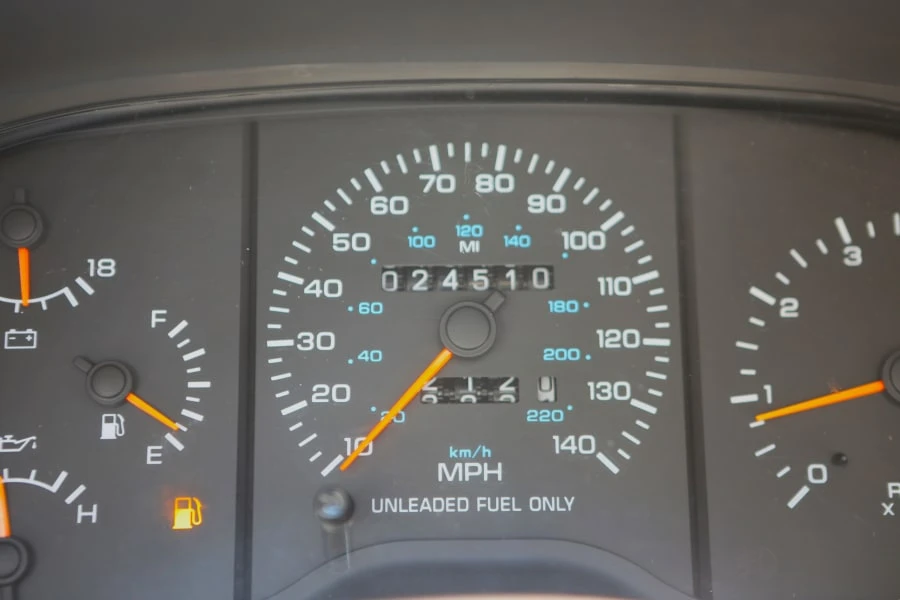 1990 Chrysler LeBaron - Image 11 of 16