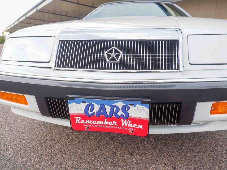 1990 Chrysler LeBaron - Image 26 of 31