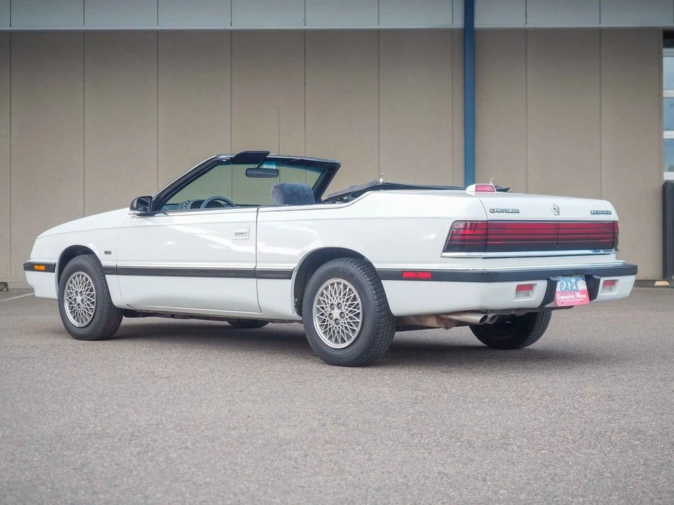 1990 Chrysler LeBaron - Image 2 of 31