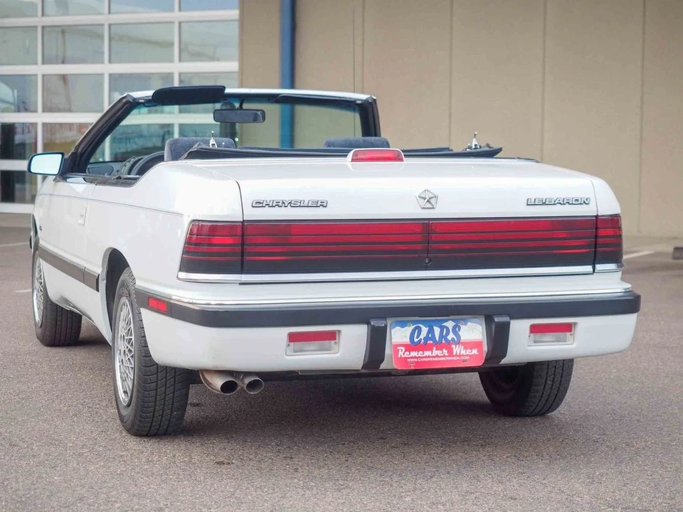 1990 Chrysler LeBaron - Image 11 of 12