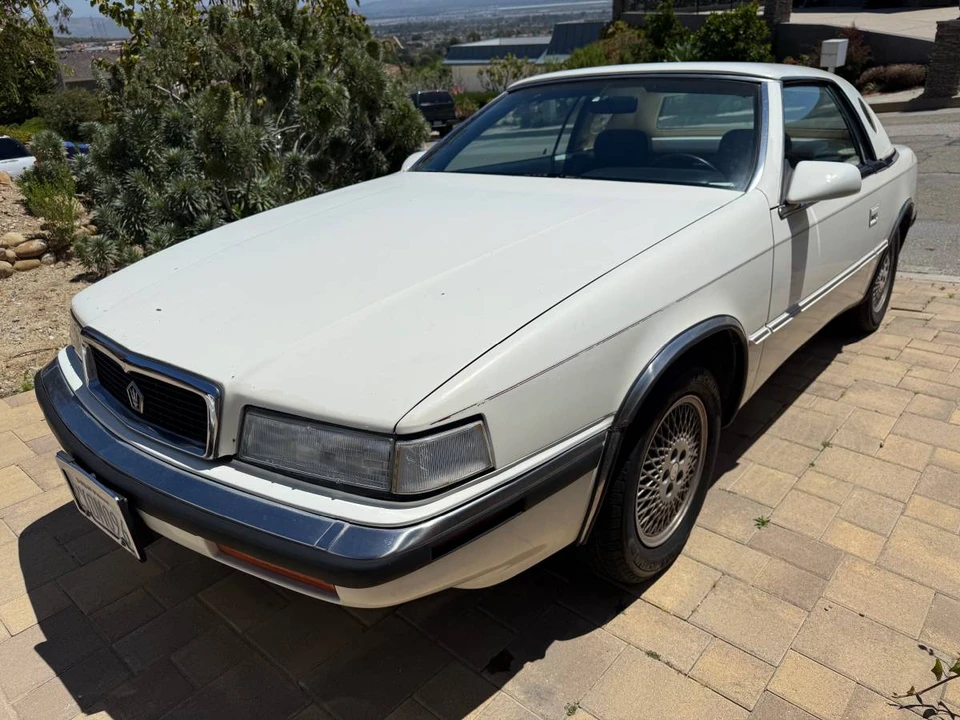 1990 Chrysler TC by Maserati - Image 7 of 18