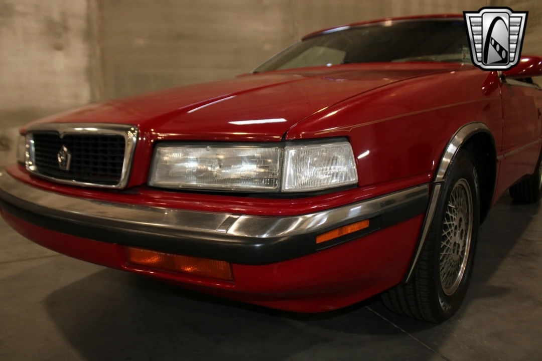 1990 Chrysler TC by Maserati - Image 10 of 12