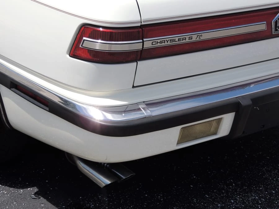 1990 Chrysler TC by Maserati - Image 11 of 12