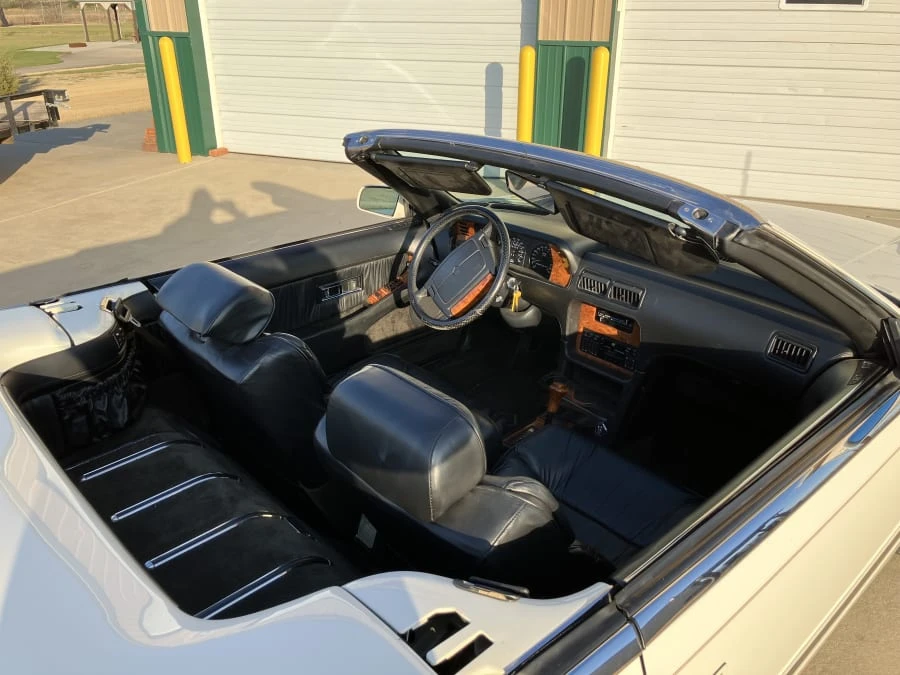1990 Chrysler TC by Maserati - Image 9 of 10