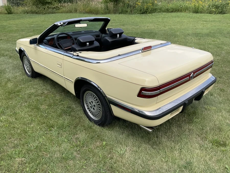 1990 Chrysler TC by Maserati - Image 9 of 15