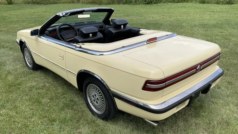1990 Chrysler TC by Maserati - Image 6 of 12
