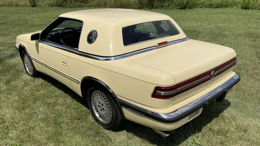 1990 Chrysler TC by Maserati - Image 3 of 15