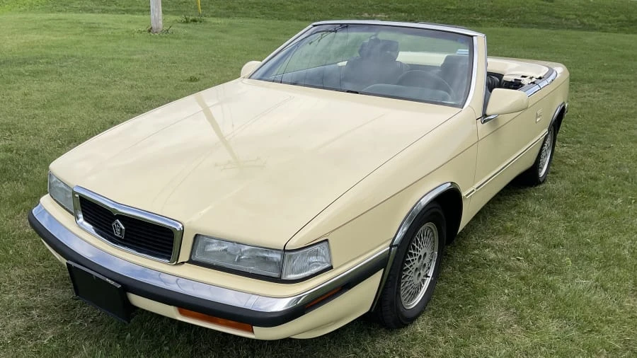 1990 Chrysler TC by Maserati - Image 7 of 15