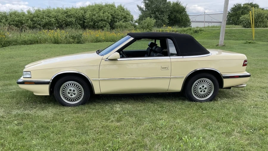 1990 Chrysler TC by Maserati - Image 5 of 15