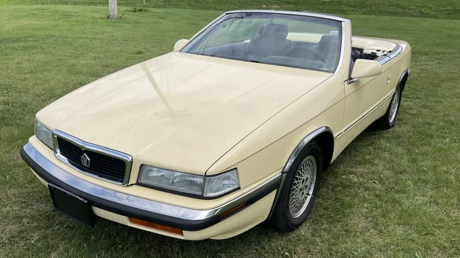 1990 Chrysler TC by Maserati - Image 7 of 15