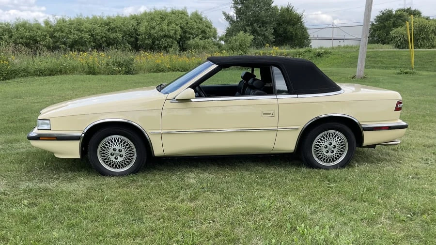 1990 Chrysler TC by Maserati - Image 2 of 12
