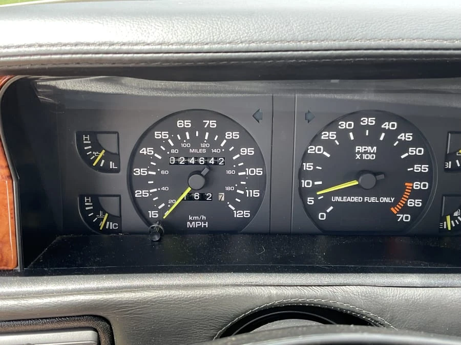 1990 Chrysler TC by Maserati - Image 10 of 15
