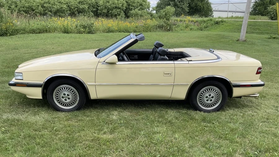 1990 Chrysler TC by Maserati - Image 5 of 12