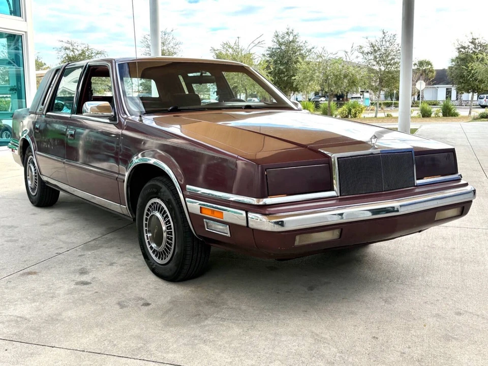 1990 Chrysler New Yorker - Image 4 of 12