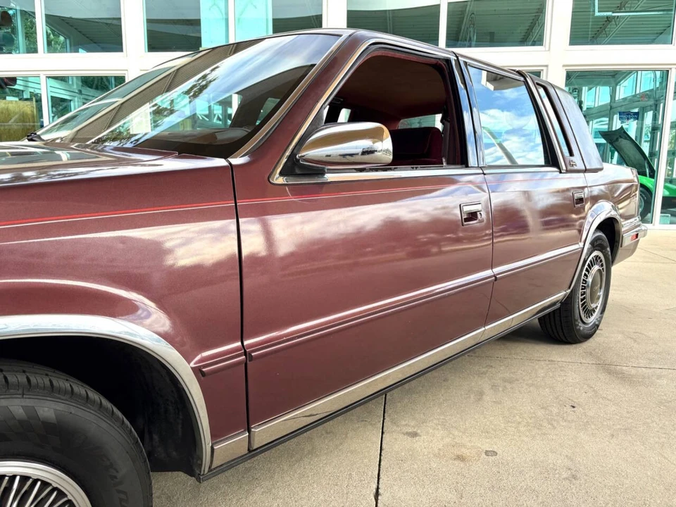 1990 Chrysler New Yorker - Image 14 of 31