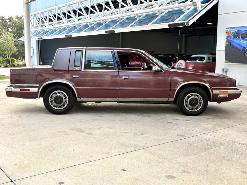 1990 Chrysler New Yorker - Image 5 of 12