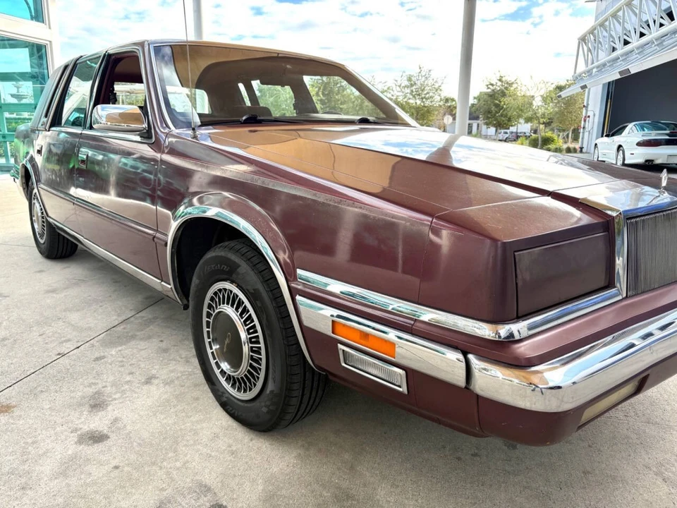 1990 Chrysler New Yorker - Image 20 of 31