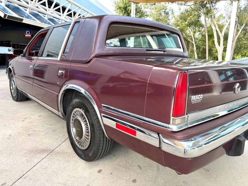 1990 Chrysler New Yorker - Image 16 of 31