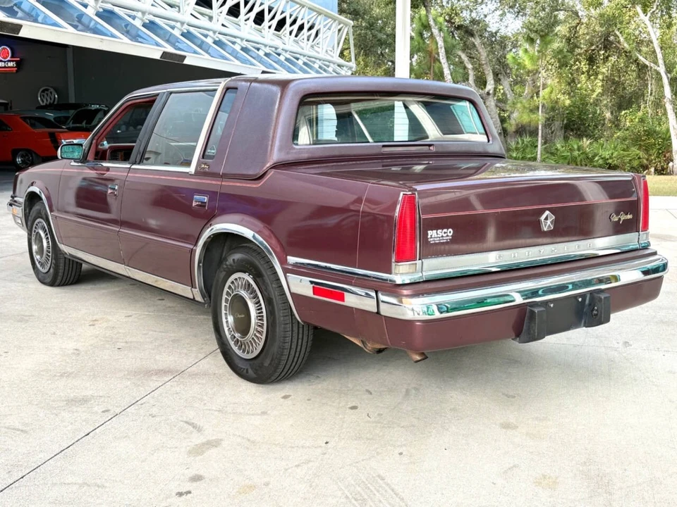 1990 Chrysler New Yorker - Image 10 of 31