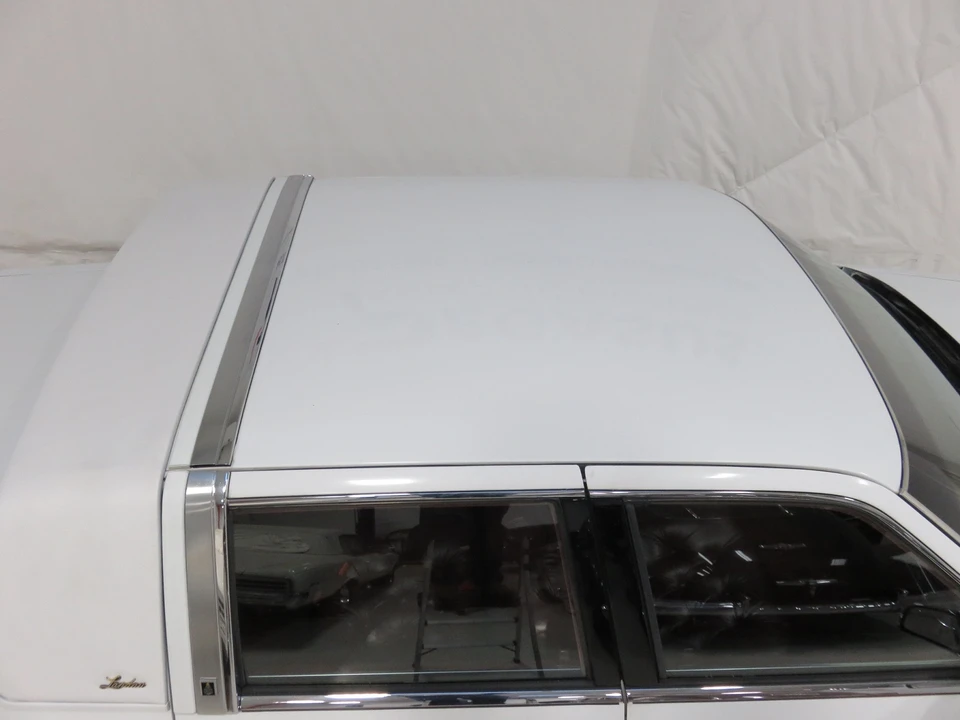1990 Chrysler New Yorker - Image 27 of 31