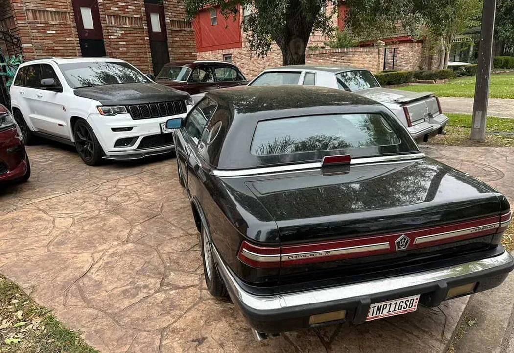 1990 Chrysler TC by Maserati - Image 21 of 24