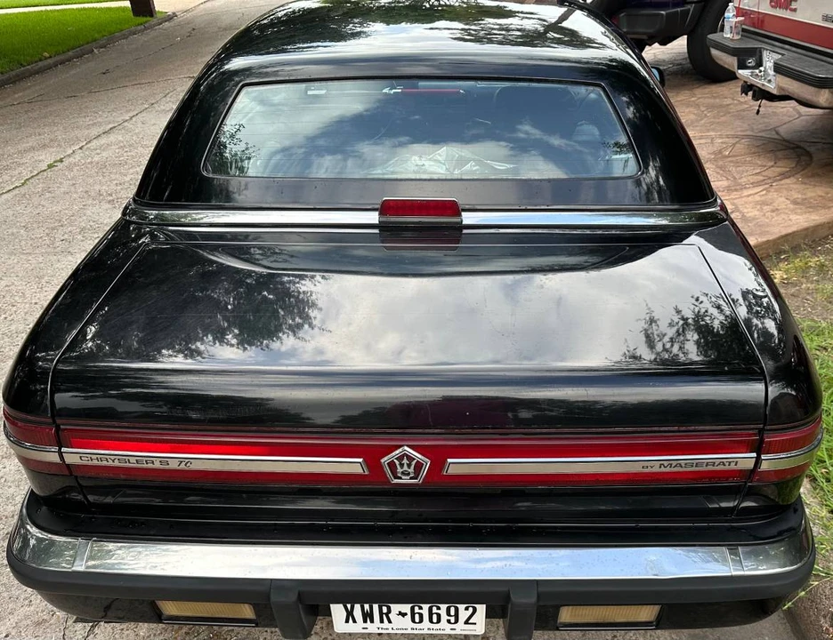 1990 Chrysler TC by Maserati - Image 7 of 24