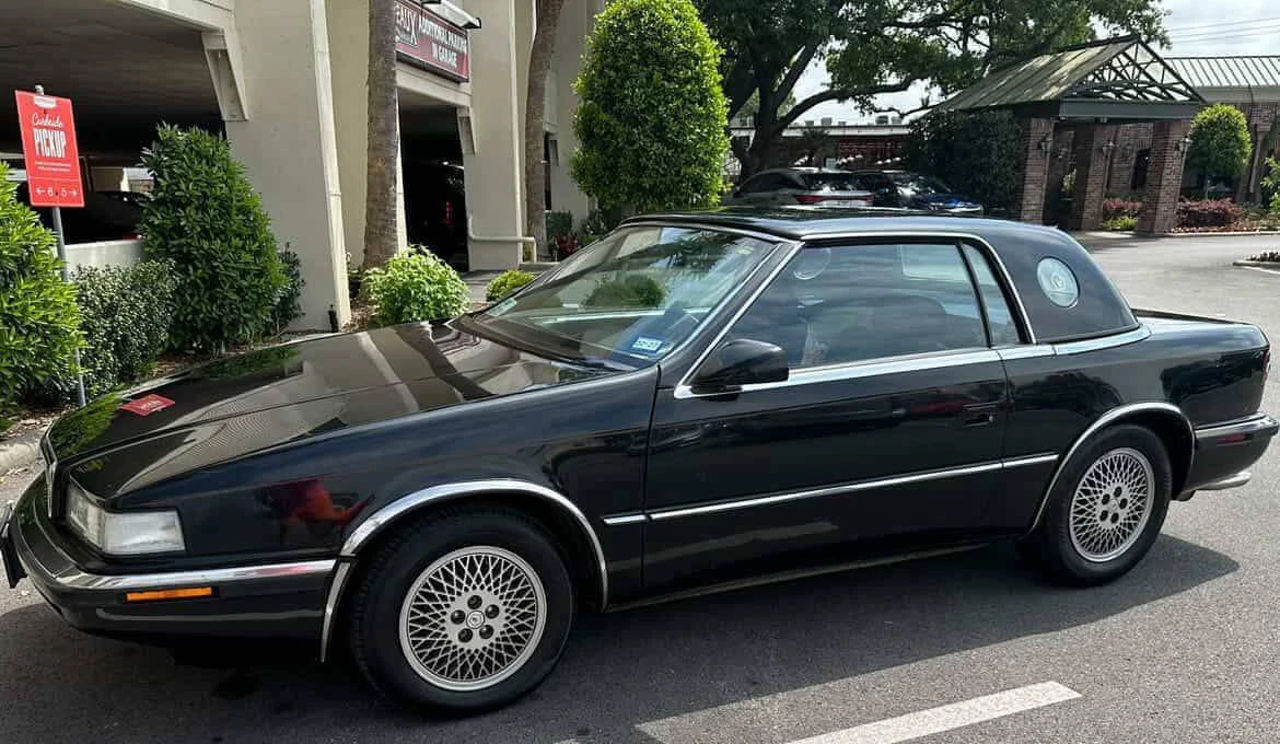 1990 Chrysler TC by Maserati - Image 17 of 24
