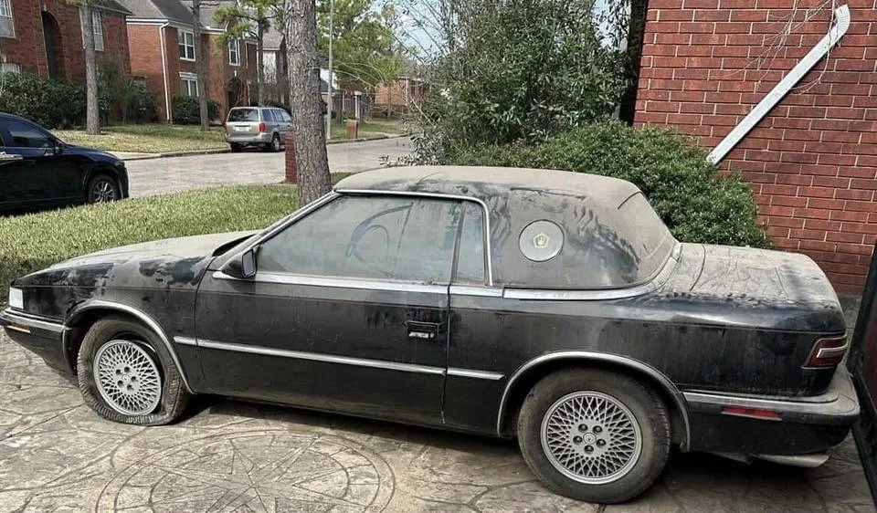 1990 Chrysler TC by Maserati - Image 12 of 24
